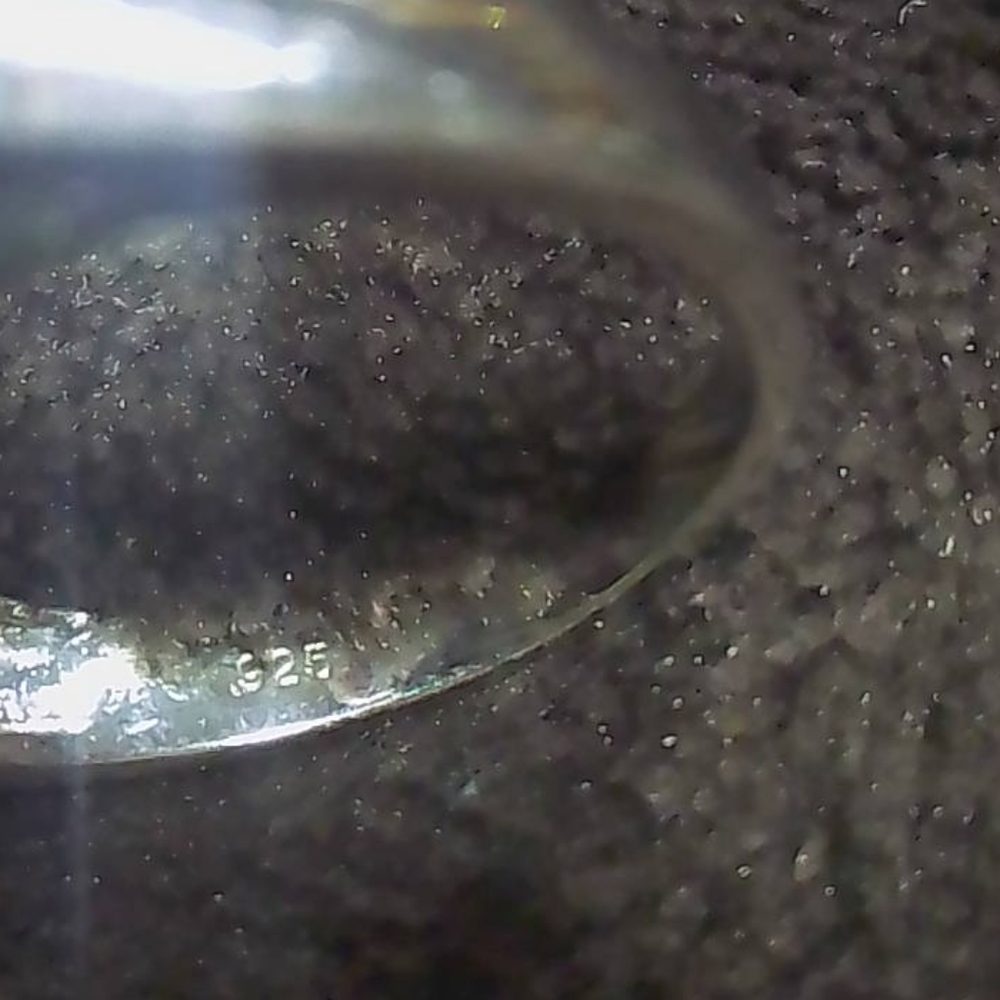 New Genuine Green & White Topaz Ring! - Picture 4 of 5